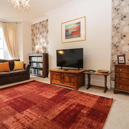 Flat 1 Kentholme *